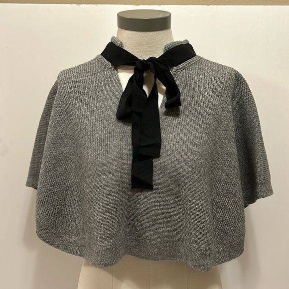 TARNISH Grey Wool Blend Cape-let Women’s One Sizee - Picture 1 of 8